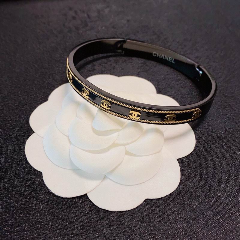 Chanel Bracelet 05yxs41
